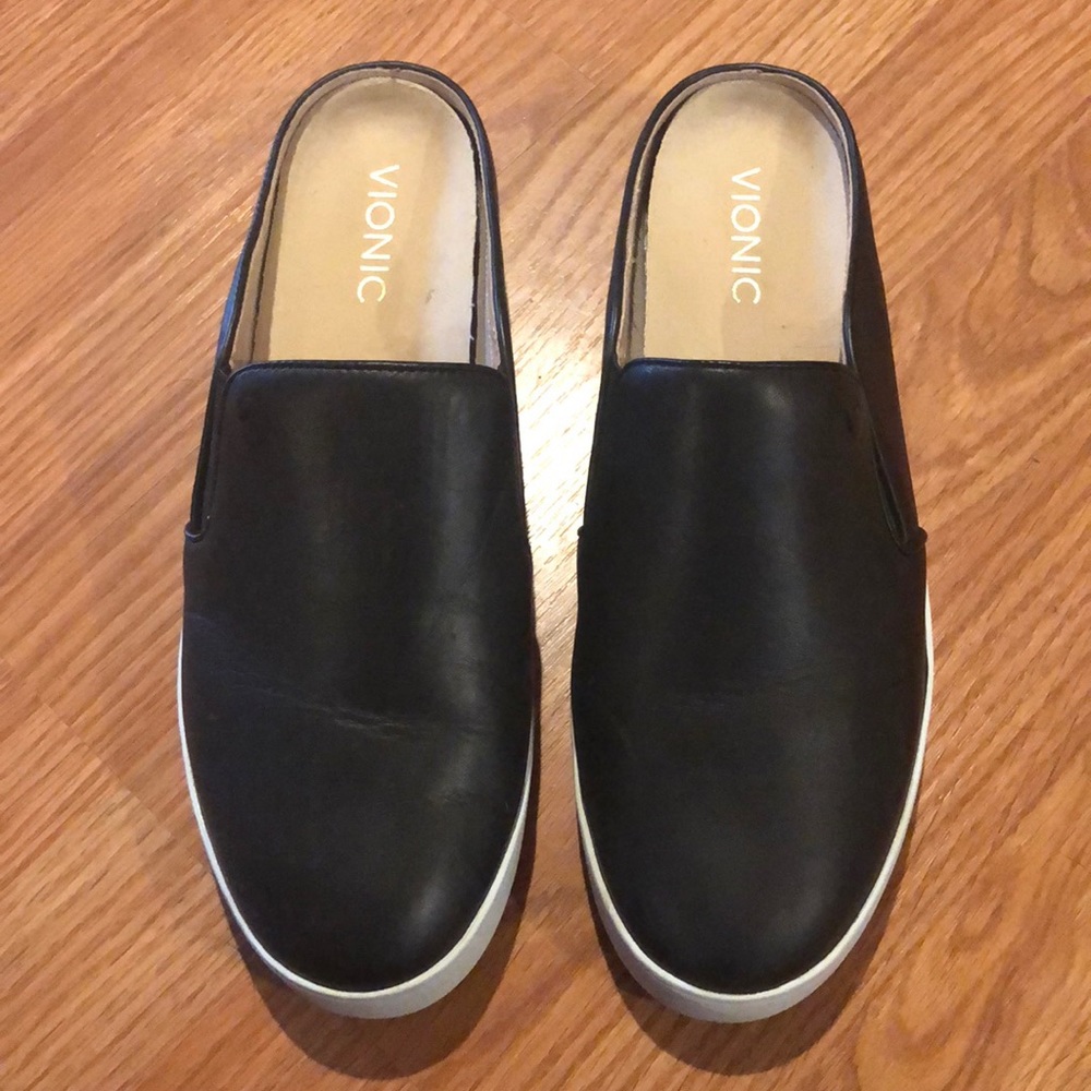 Vionic EUC slip on shoes, only worn once
